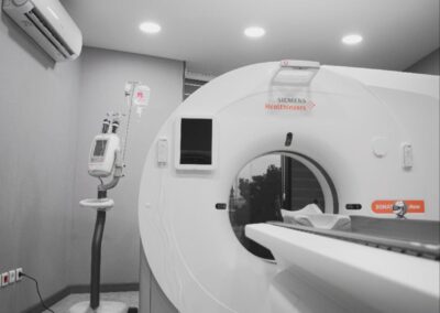 ام آر آی آرینا